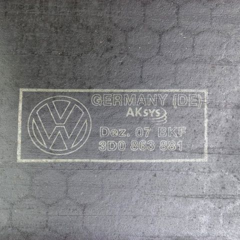 Двері пасажирські задні праві Volkswagen Phaeton 1