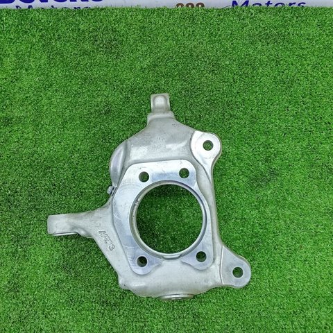 Вісь передня і поворотні кулаки 4320142010 TOYOTA