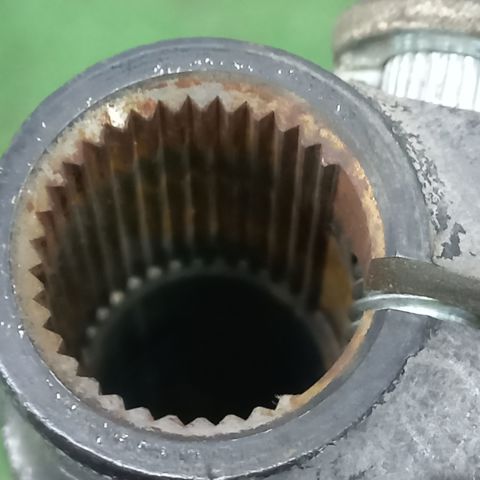 Рульовий кардан нижній 480801LA0E NISSAN