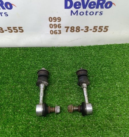 Стійка стабілізатора, заднього 4883042022 TOYOTA