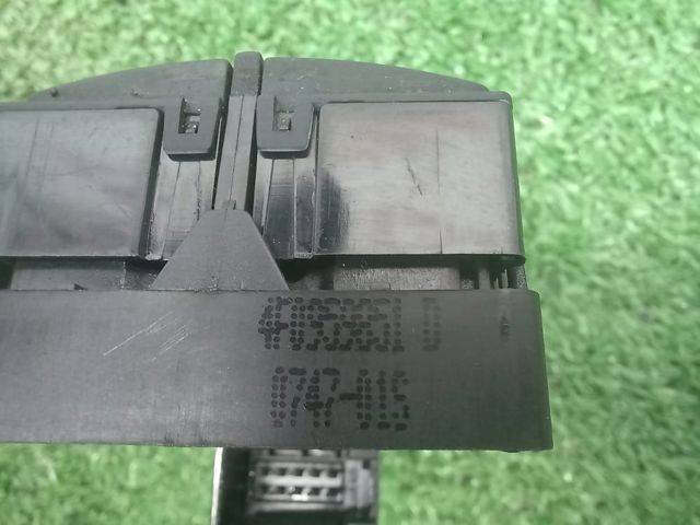 Кнопки переднього лівого склопід'ємника 4F0959851D VAG