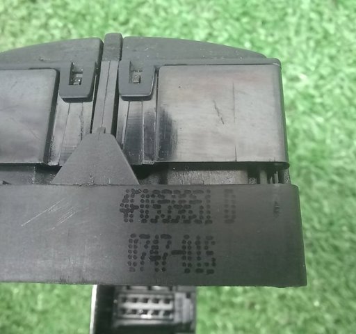 Кнопки переднього лівого склопід'ємника 4F0959851D VAG