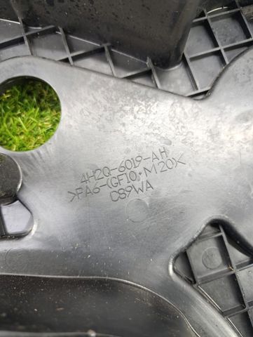 Кришка двигуна передня 4H2Q6019AH LAND ROVER