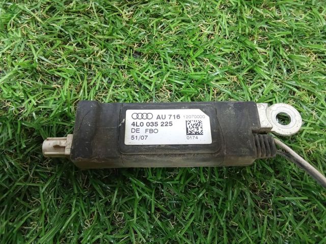 Підсилювач сигналу антени 4L0035225 VAG