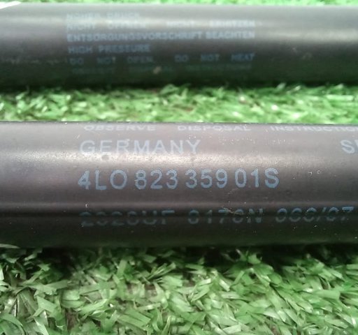 Амортизатор капота 4L082335901S VAG