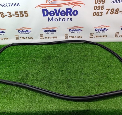Ущільнювач дверей задніх, (на кузові) 4L0833721A VAG