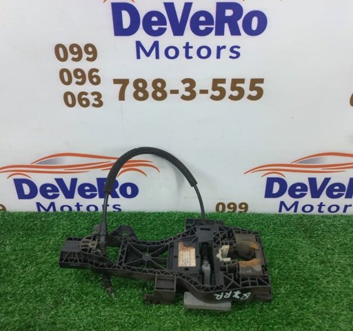 Тримач зовнішньої ручки дверей, задніх правих 4L0839886 VAG
