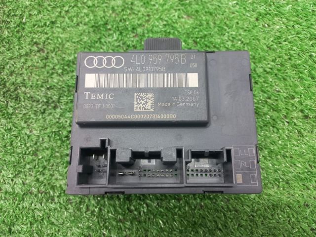 Блок комфорту задніх дверей 4L0959795B VAG