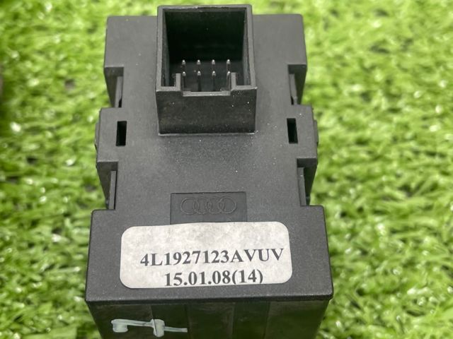 Кнопка скидання добового пробігу 4L1927123 VAG