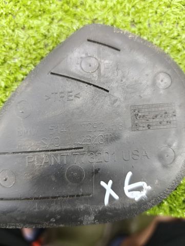 Накладка передньої правої двері 51427292468 BMW