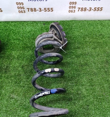 Пружина підвіски задня 550209NF0B NISSAN