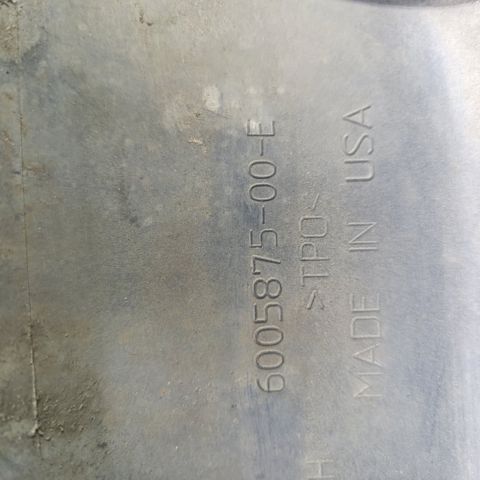 Накладка зовнішня (молдинг) порога, правий 600587500E TESLA