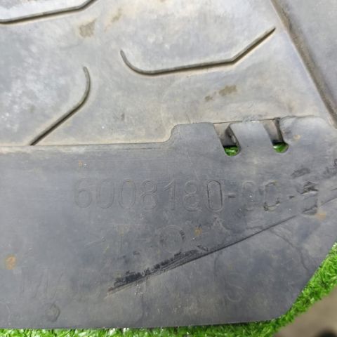 Захист заднього бампера 600818000E TESLA