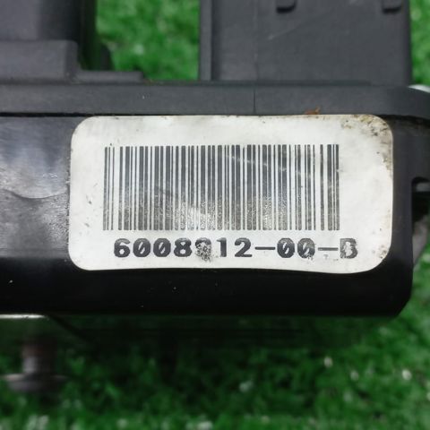 Замок двері правої передньої 600891200B TESLA