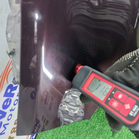 Переднє ліве крило 631011V90A NISSAN