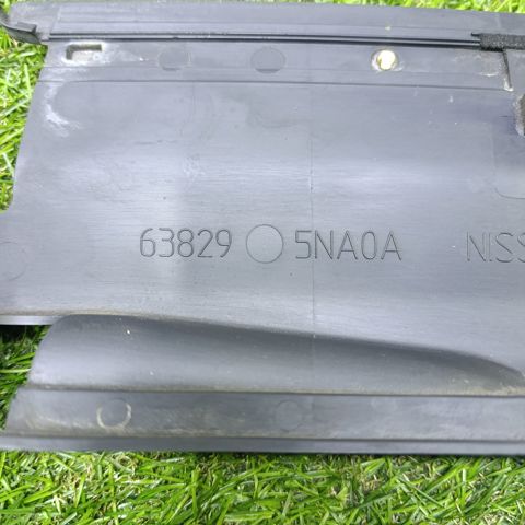 Ущільнювач крила 638295NA0A NISSAN
