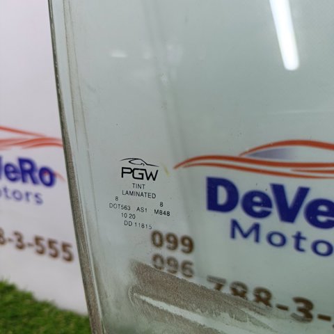 Скло передньої правої двері 68068670AC CHRYSLER