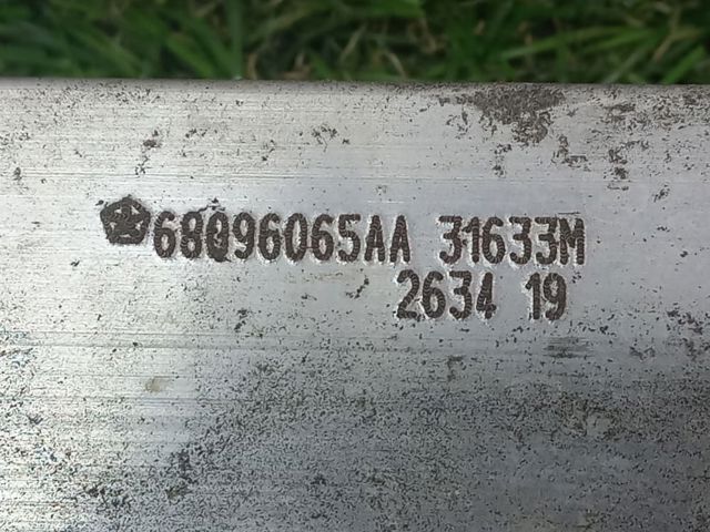 Підсилювач бампера заднього 68096065AA CHRYSLER