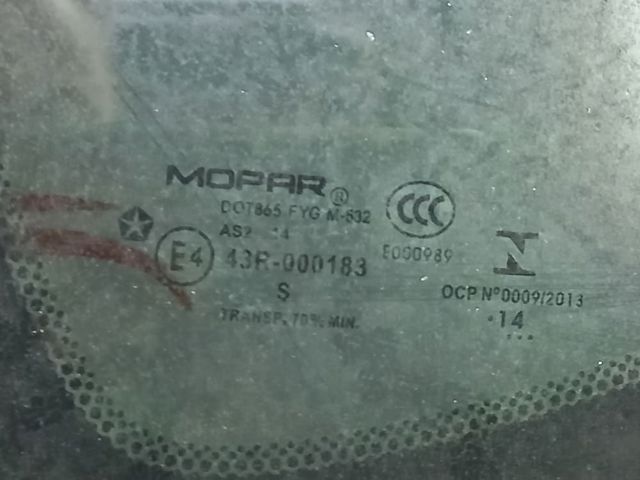 Кватирка дверей трикутник, задньої, лівої 68145493AA CHRYSLER