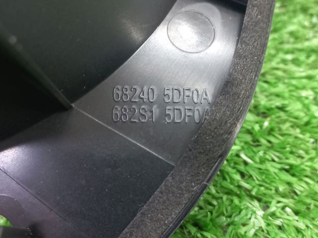 Облицювання щитка приладів "торпедо" 682405DF0A NISSAN