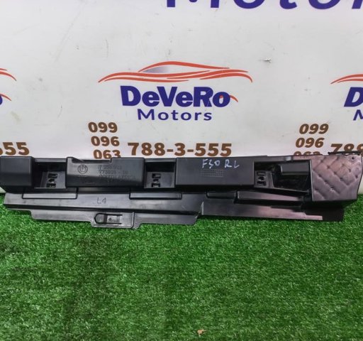 Опора порога (кріплення) 7256919 BMW