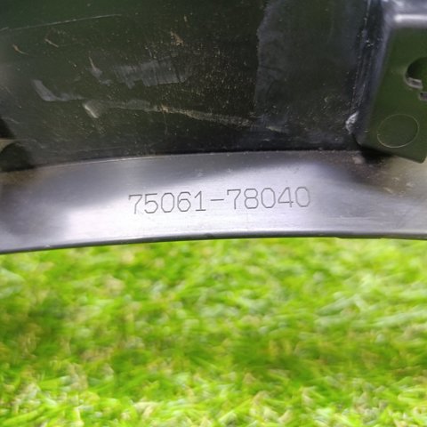 Накладка задньої правої двері, нижня 7506178040 TOYOTA