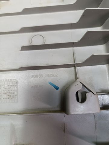 Обшивка стійки кузова внутрішня, задня права 76936EB302 NISSAN