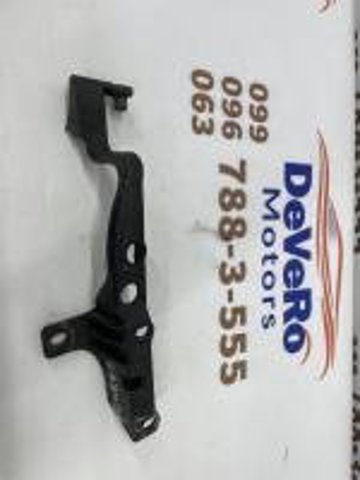 Кронштейн передньої панелі, правий 7L0805734 VAG