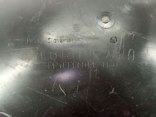 Підкрилок задній правий 7L6810972A VAG
