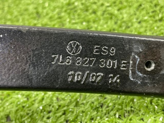 Петля кришки багажника 7L6827301E VAG