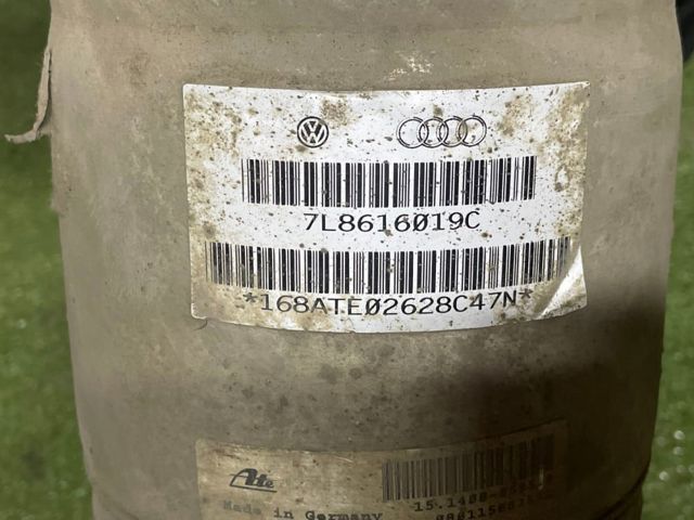 Стійка задня, ліва 7L8616019C VAG