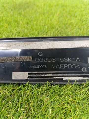 Накладка передніх дверей, лівої, вертикальної 802D33NF0A NISSAN
