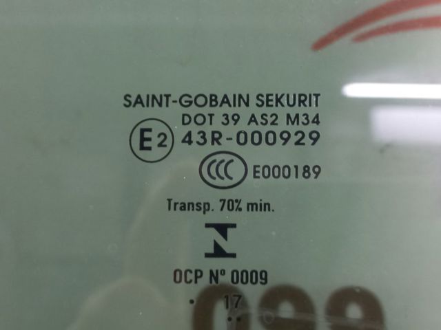 Скло та ущільнювачі скла вітрового правого/лівого 803135DA0A NISSAN