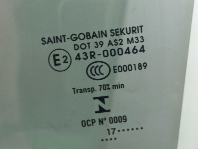 Скло задніх дверей, лівих 823135DA0A NISSAN