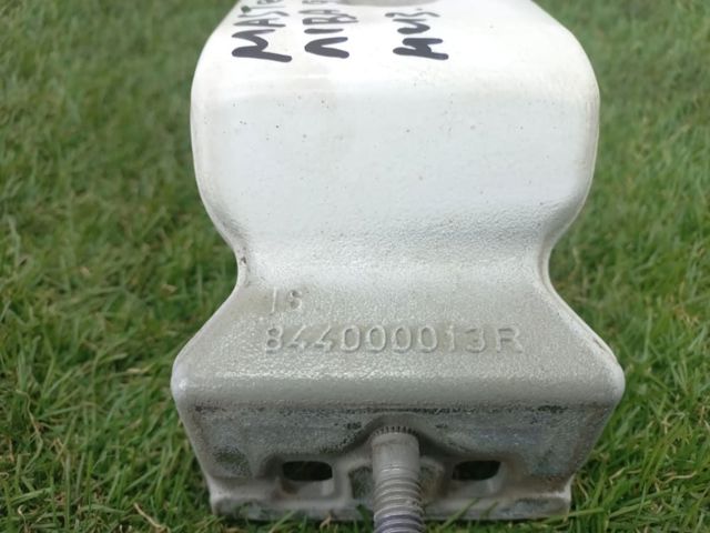Петля дверей задньої (розпашної) 844000013R RENAULT