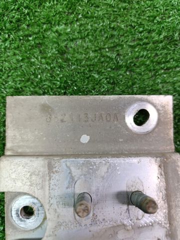 Кронштейн підсилювача заднього бампера 852113JA0A NISSAN