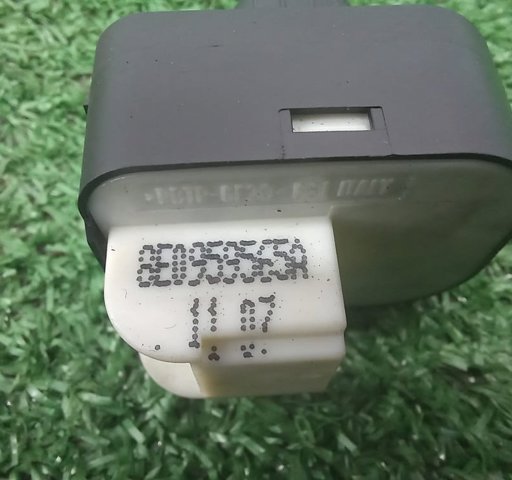 Блок керування дзеркалами заднього виду 8E0959565A VAG