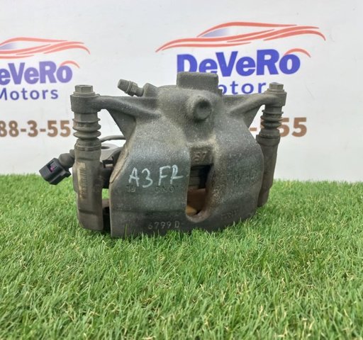 Супорт гальмівний, передній, правий 8V0615124A VAG