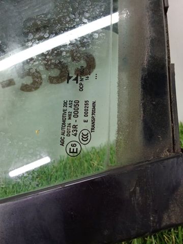 Скло-кватирка двері, задньої, правої 95B845114 PORSCHE
