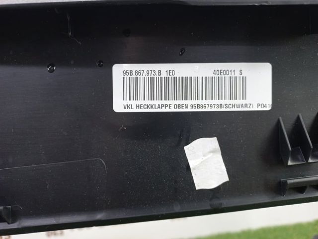 Пластик п'ятих дверей 95B8679731E0 PORSCHE