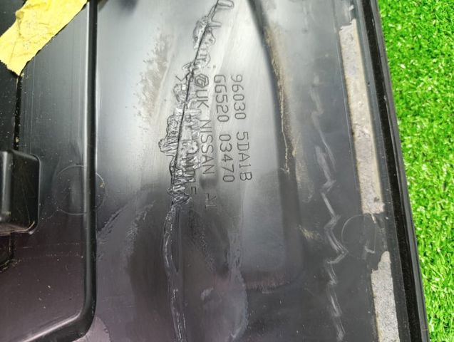 Антикрило на багажник 960305DA4B NISSAN