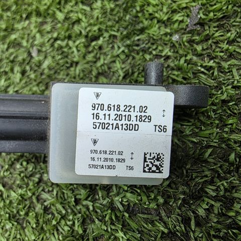 Датчик подушки безпеки 97061822102 PORSCHE