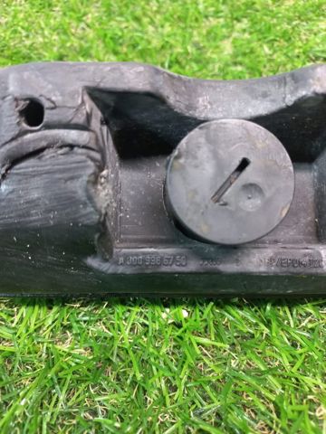 Подушка домкрата нижня, поддомкратники A0009986750 MERCEDES
