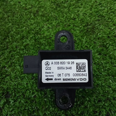 Датчик подушки безпеки A0038201926 MERCEDES