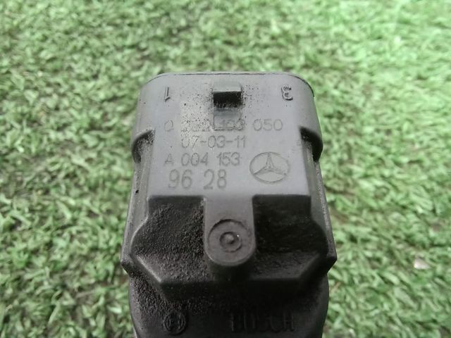 Датчик положення розподільного валу A0041539628 MERCEDES