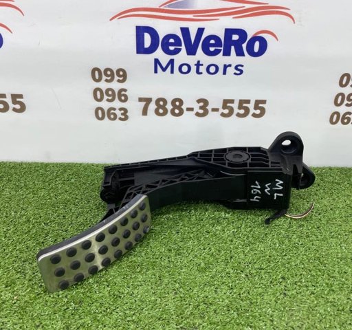 Педаль акселератора A1643000104 MERCEDES