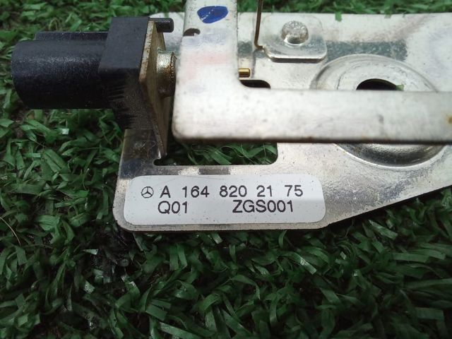 Антена на дах A1648202175 MERCEDES