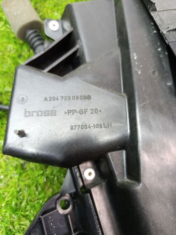 Замок дверей водія A2047202735 MERCEDES