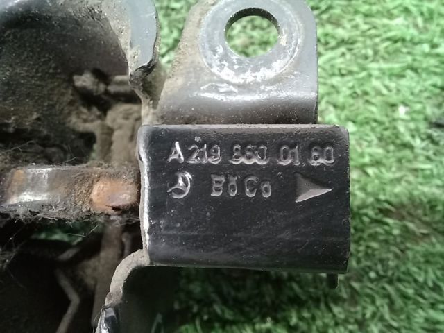 Замок капота Mercedes R