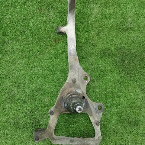 Цапфа поворотного кулака A2213322901 MERCEDES
